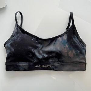 Alphalete surface, limitless, bra, black oil, stain, medium
